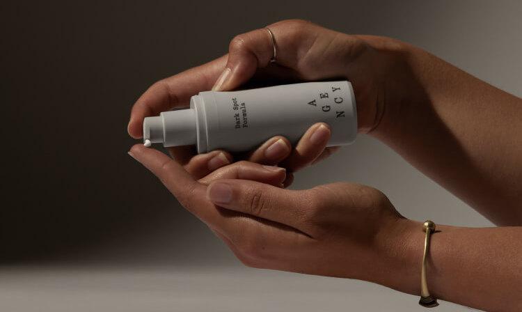 Future formula bottle - Allure breakthrough award 2021